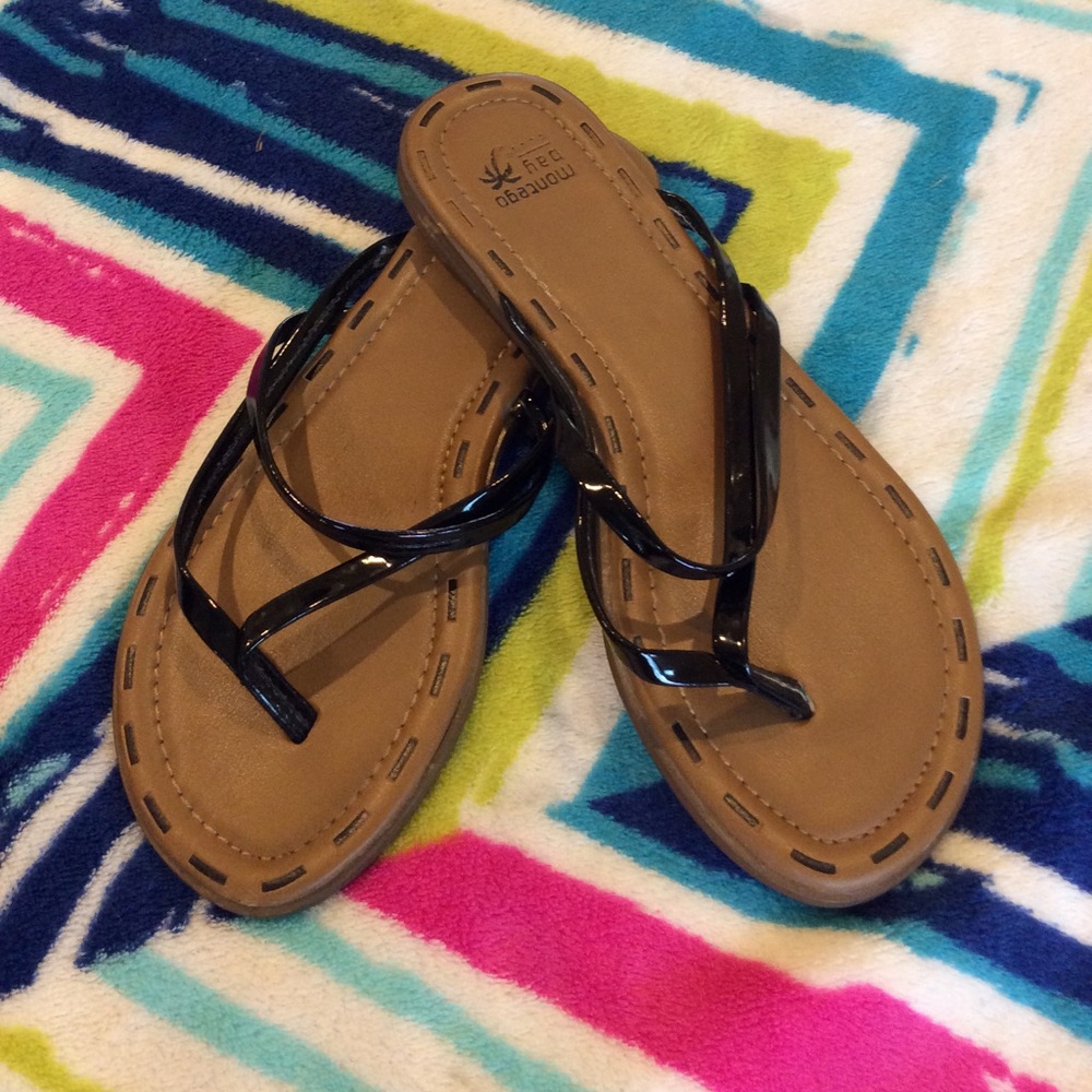 Black flip flops sandals Montego Bay womens 6 flat